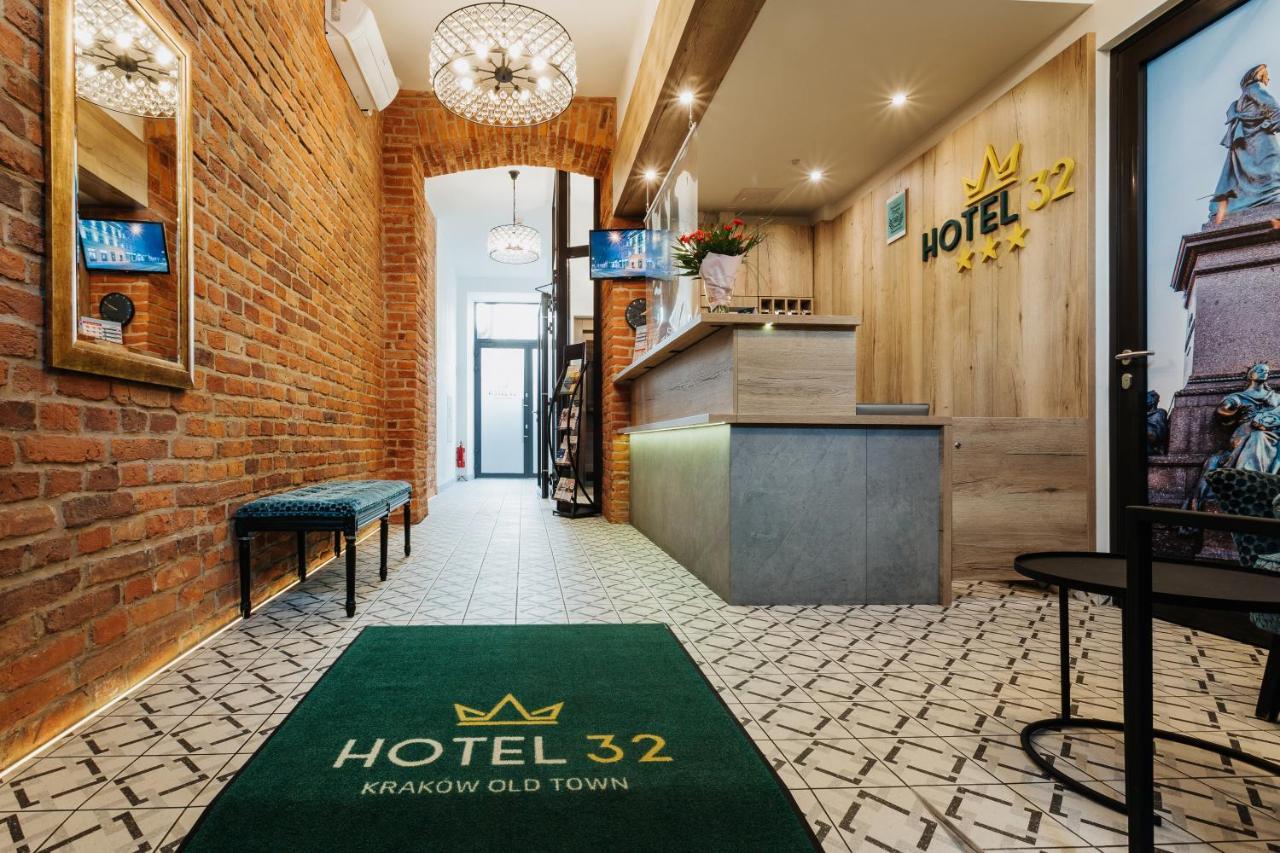 32 Old Town Hotel 3*