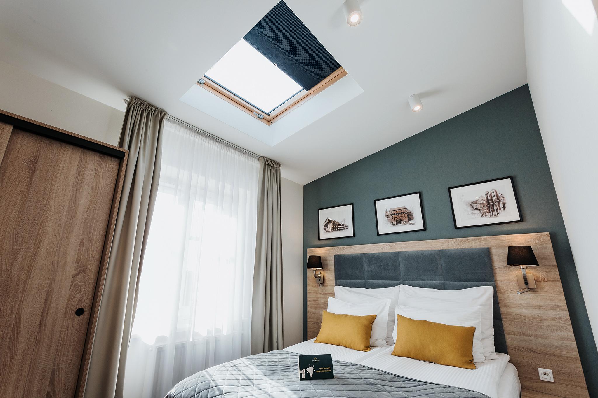32 Old Town Hotel 3*