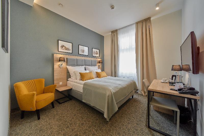 Hotel 32 Old Town 3*